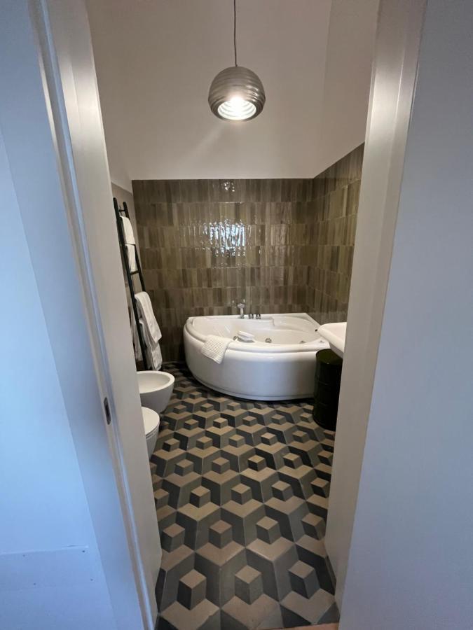 Palazzo Lamantea Boutique Rooms Bisceglie Eksteriør bilde